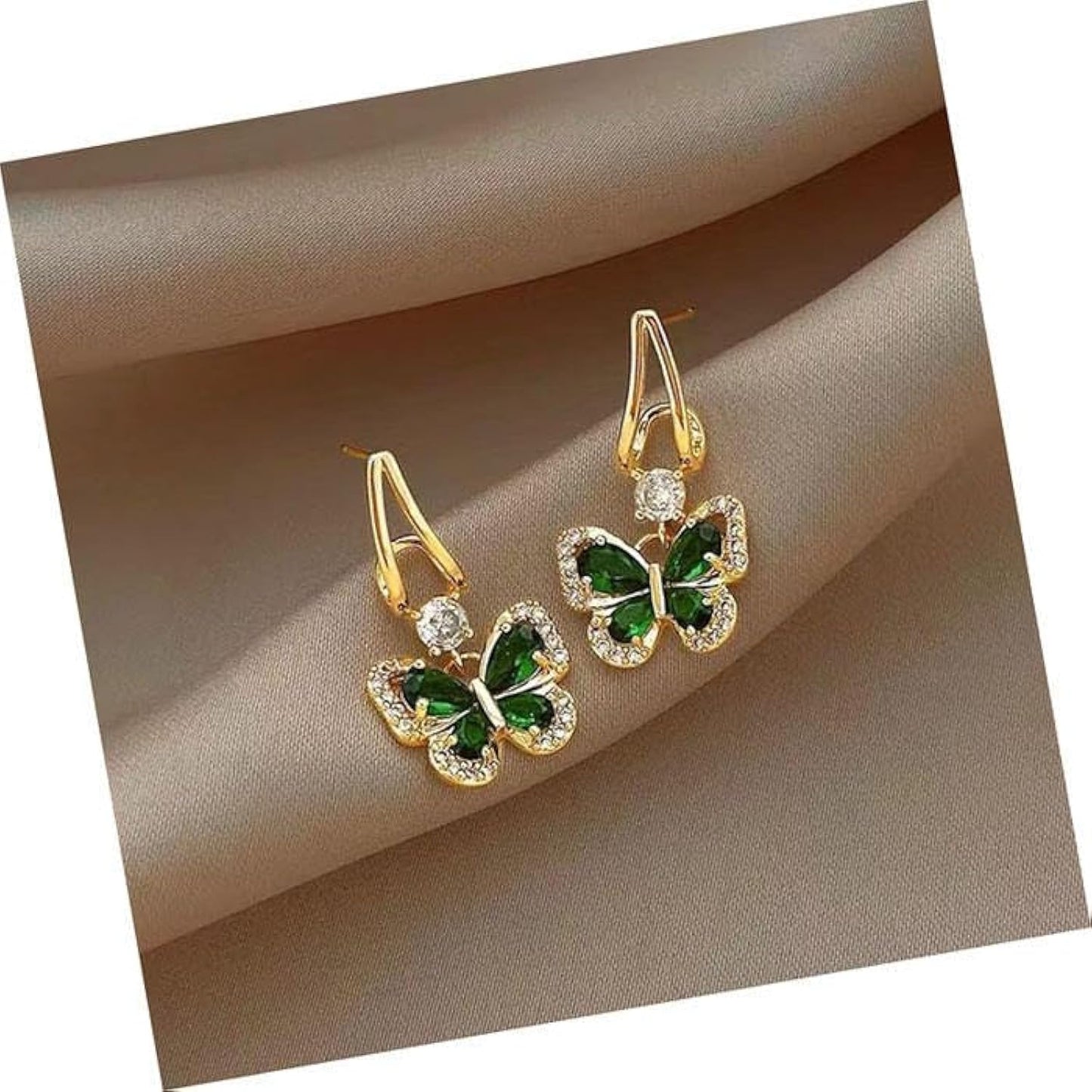 10Styl Fashionable Trending Butterfly Earrings for Women — Lightweight Stylish Butterfly Stud Earrings (Silver / Gold Tone)